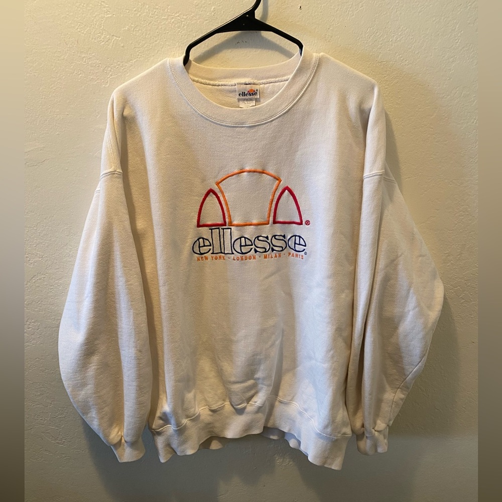 Ellesse Cream Sweatshirt with Iconic Logo
